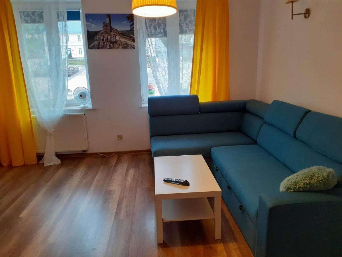 Apartament Na Rynku Chęciny Esterno foto