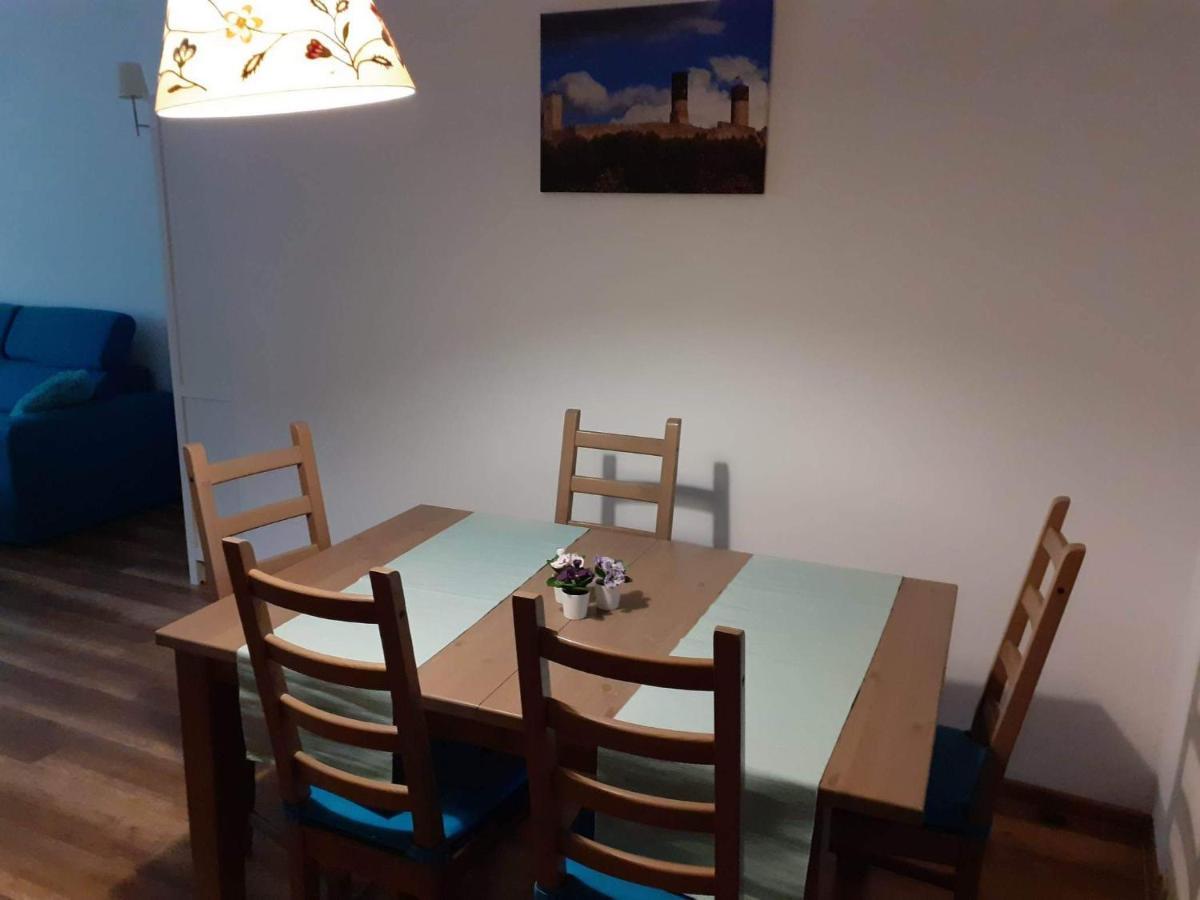 Apartament Na Rynku Chęciny Esterno foto